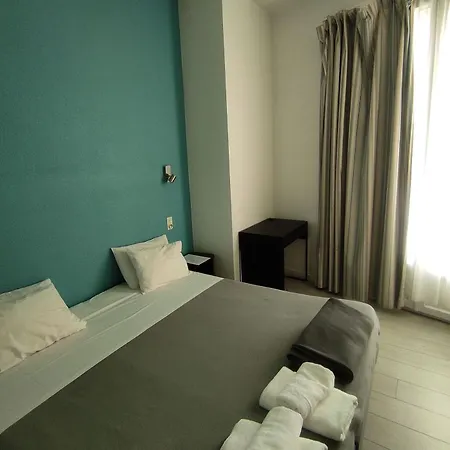 Hotel De La Gare Station Nantes