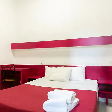 Szálloda De La Gare Station 2*