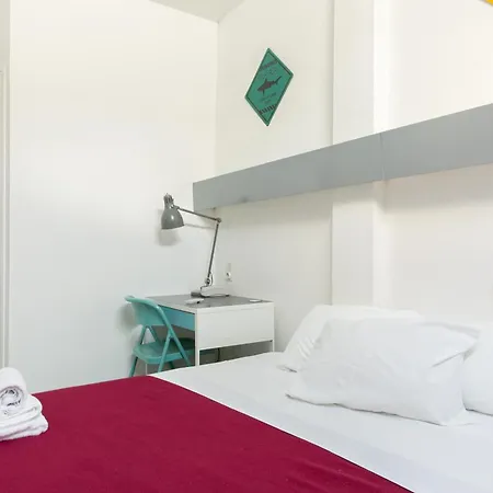 Szálloda De La Gare Station